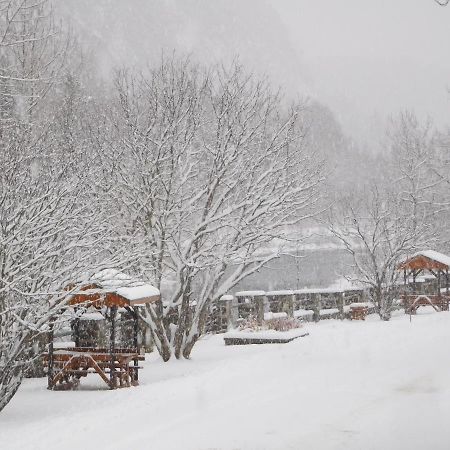 La Cabane chez Jimmy Petit-Saguenay Exterior foto